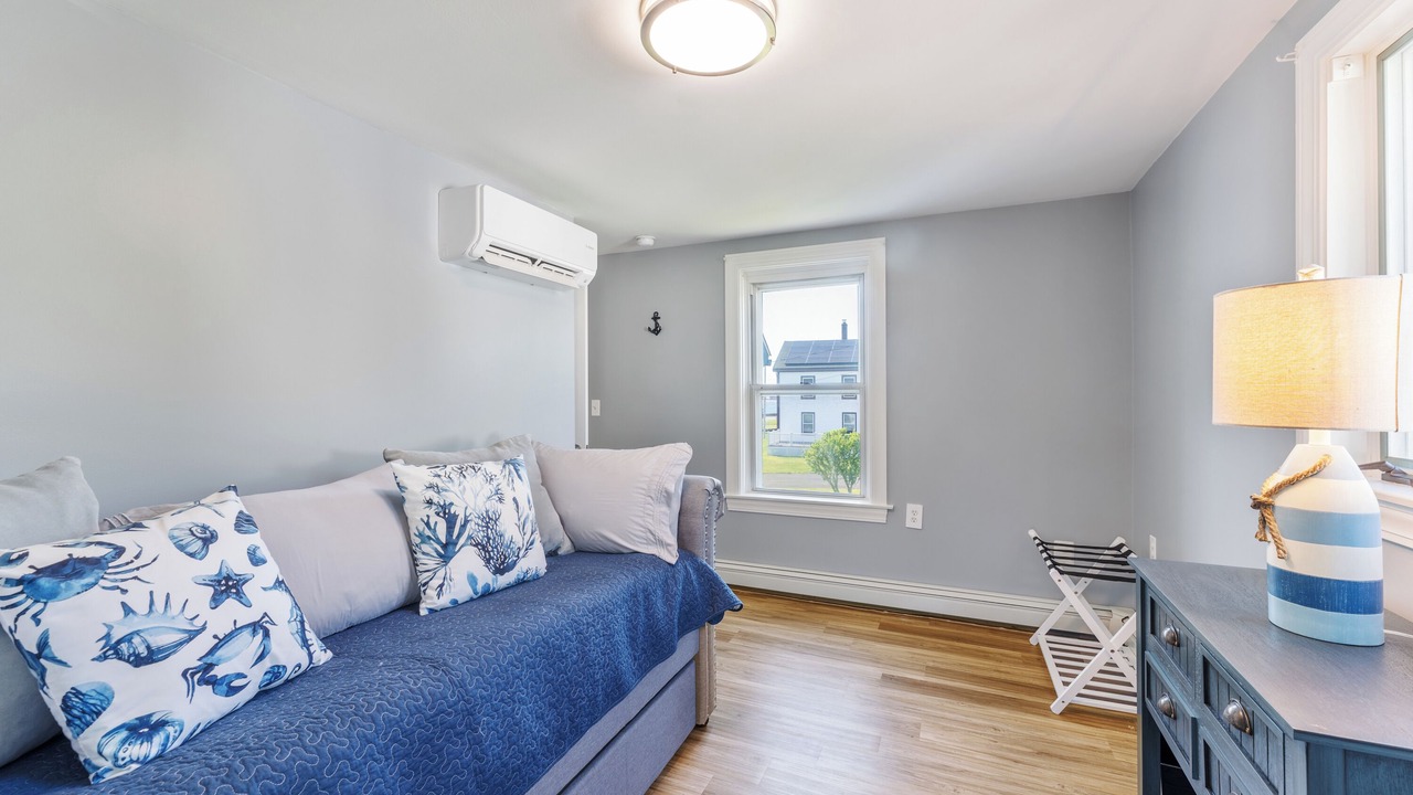 Photo of Livingroom in Tiverton