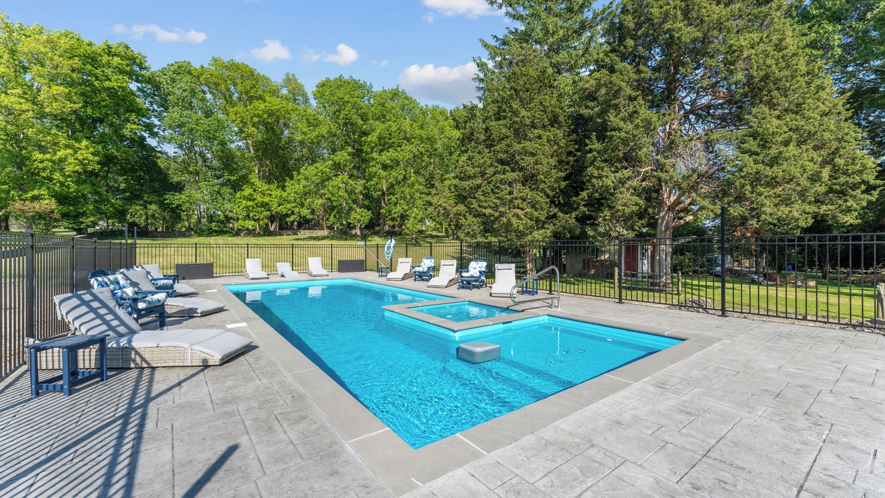 Photo of Outdoor in Tiverton