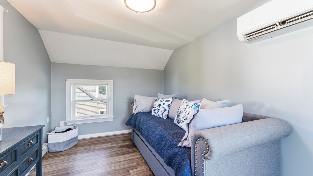Photo of Livingroom in Tiverton