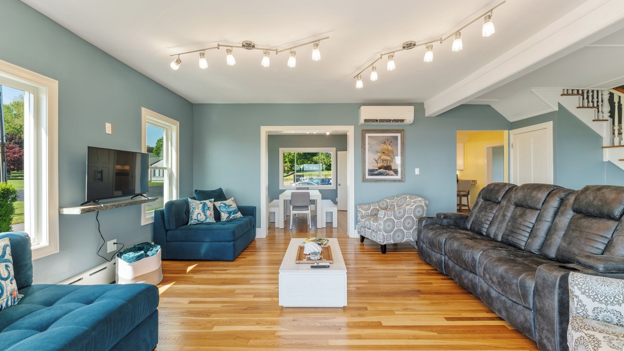 Photo of Livingroom in Tiverton