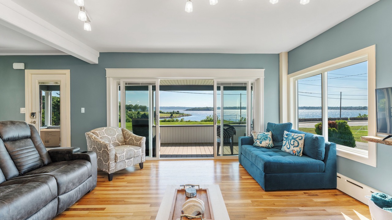 Photo of Livingroom in Tiverton