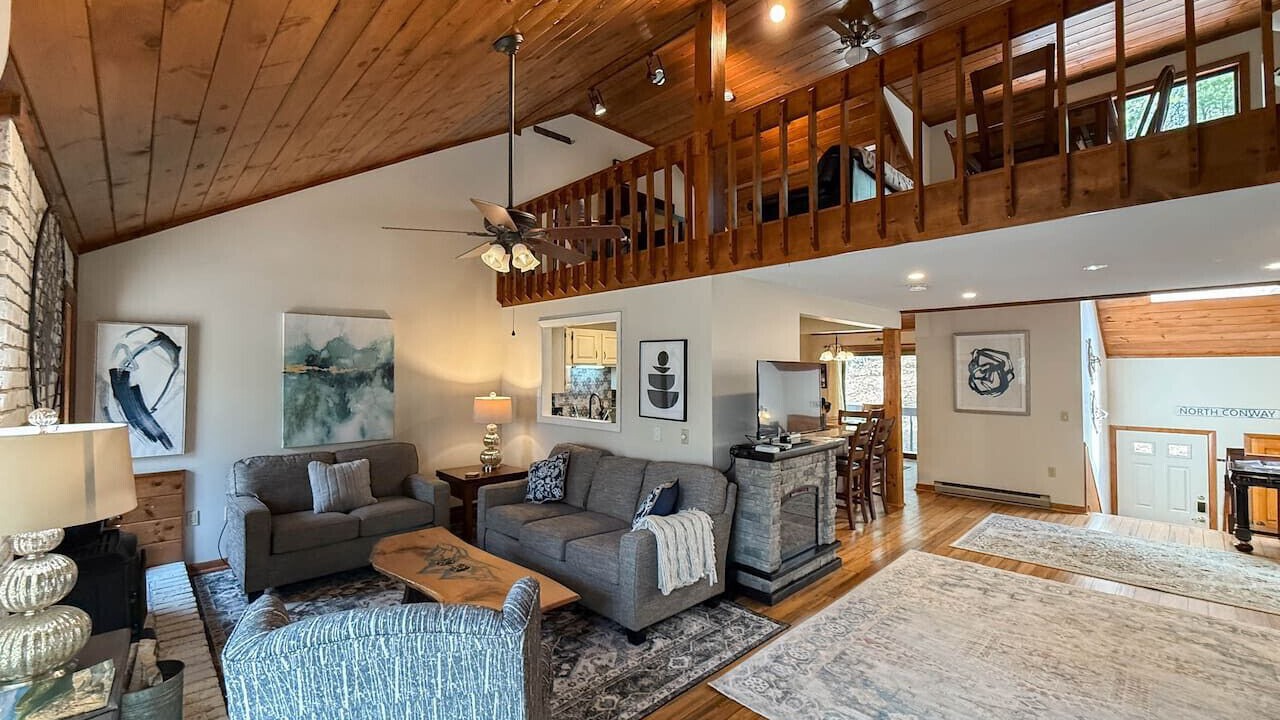 Photo of Livingroom in North Conway