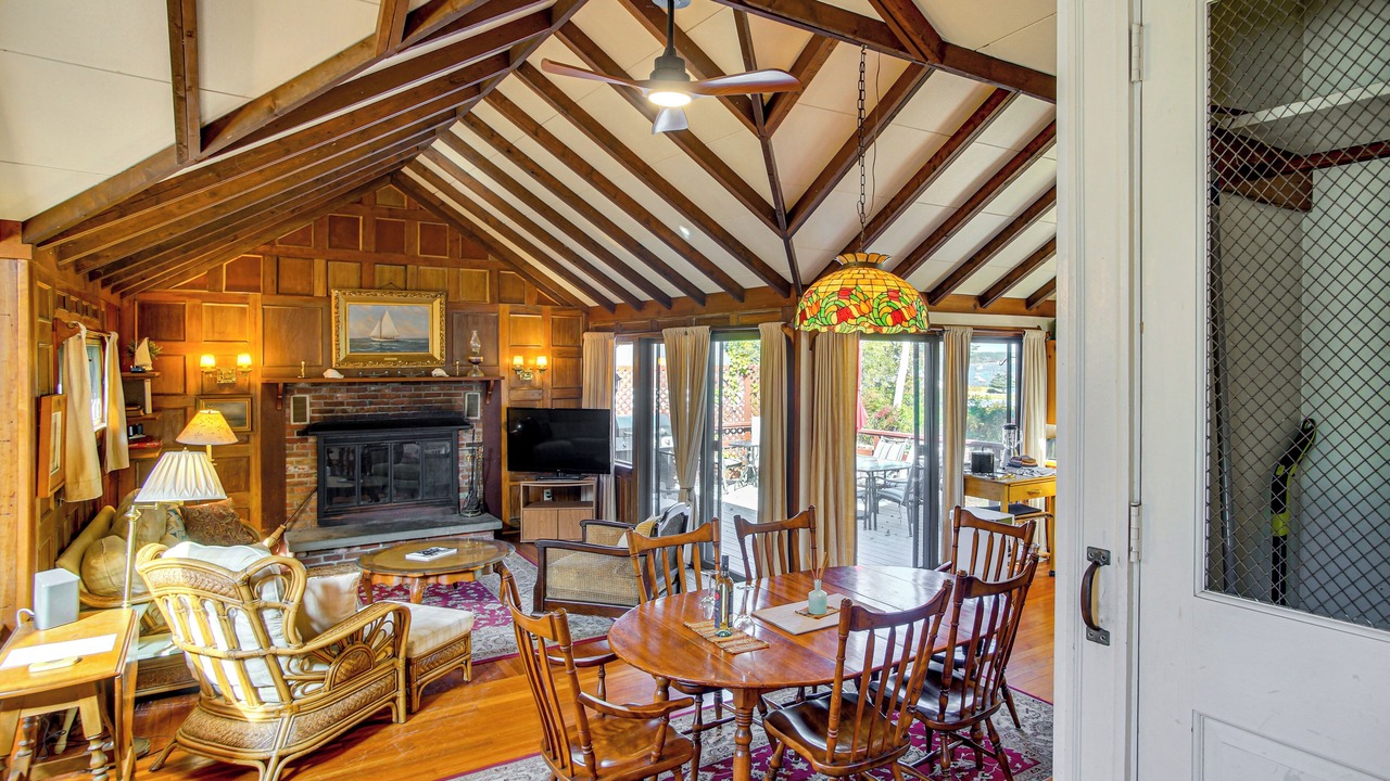 Photo of Bedroom in Cotuit
