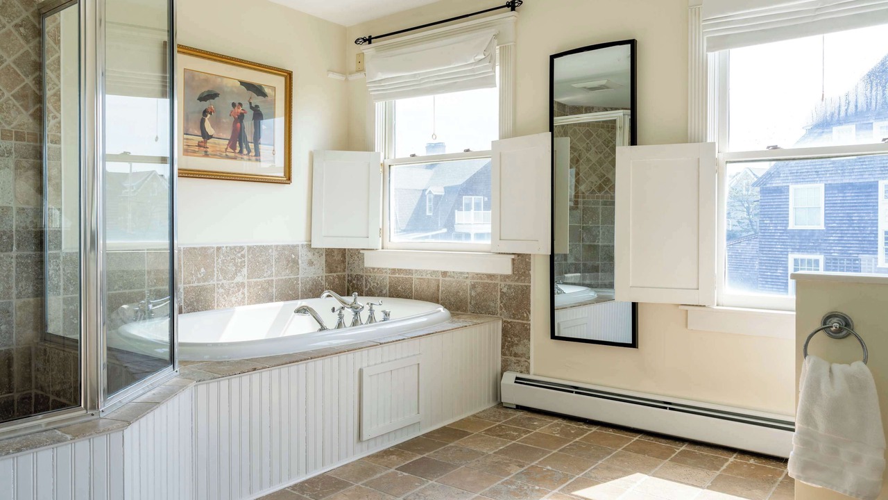 Photo of Bathroom in Easton's Point