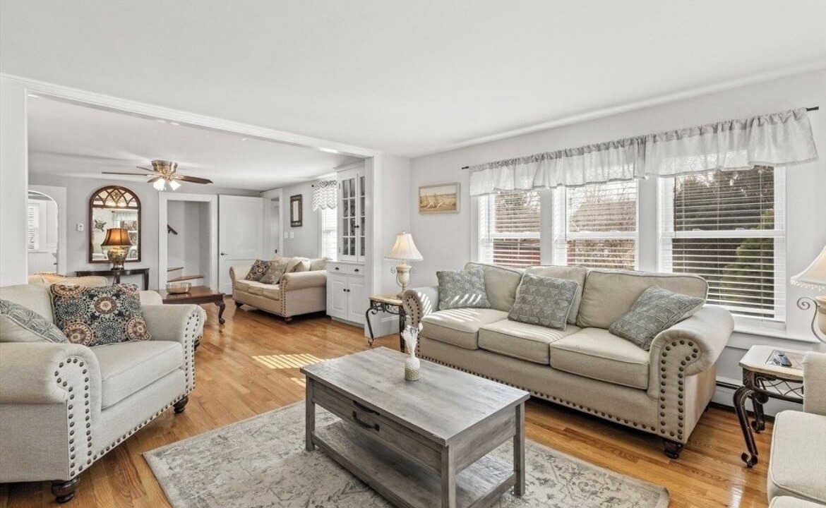 Photo of Livingroom in Hyannis