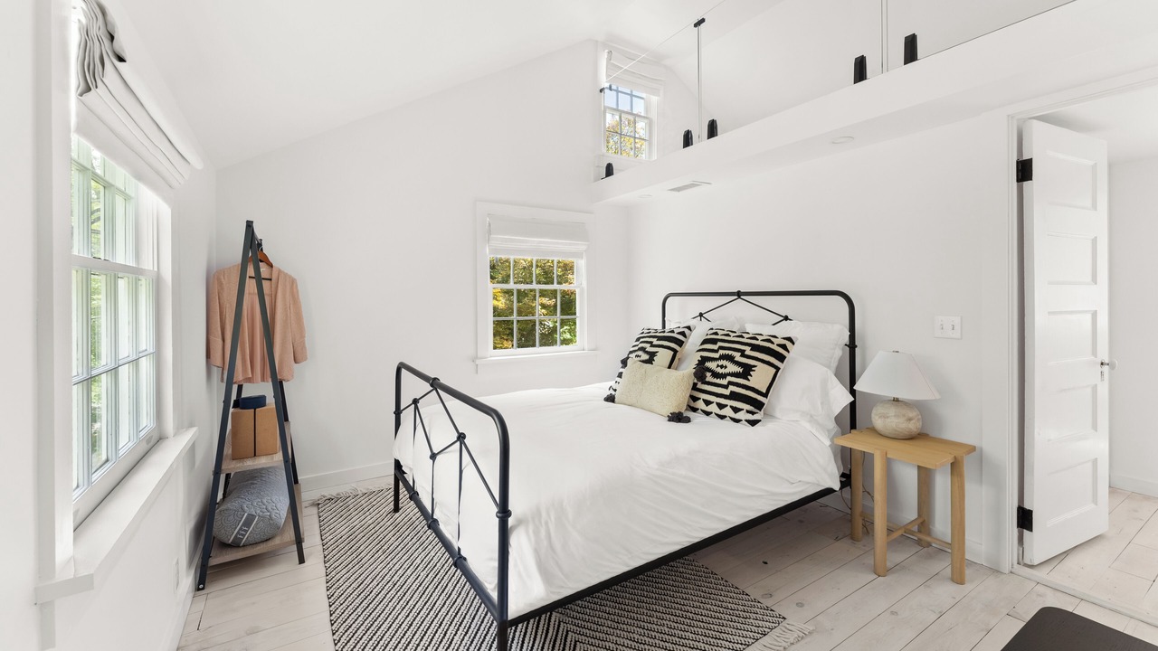 Photo of Bedroom in Sharon