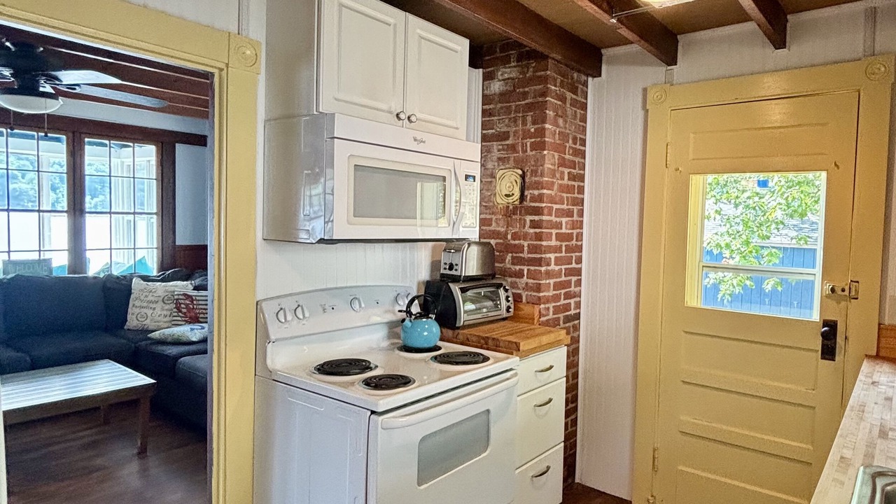 Photo of Kitchen in Alton