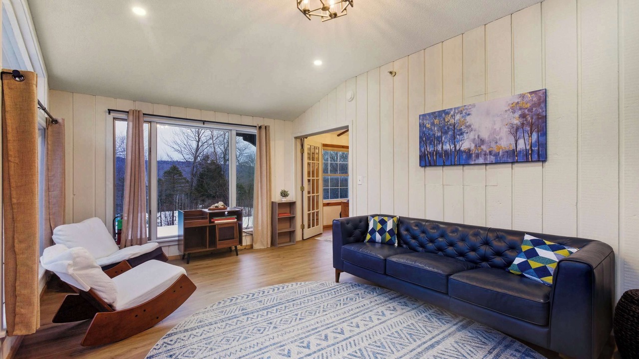 Photo of Livingroom in West Dover