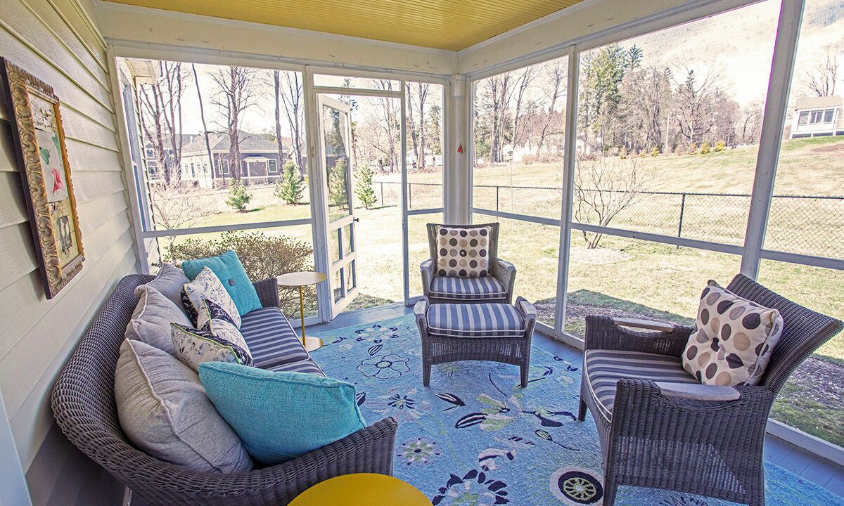 Photo of Livingroom in Lenox