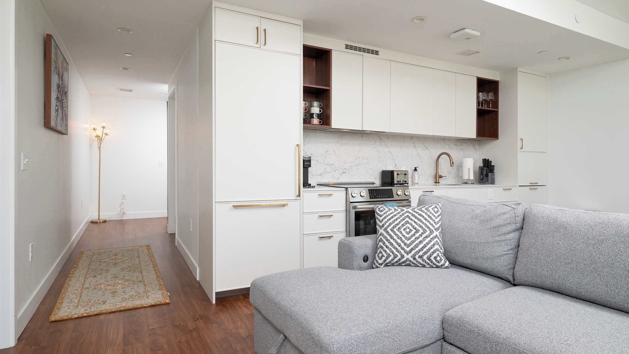 Photo of Livingroom in Bay Village