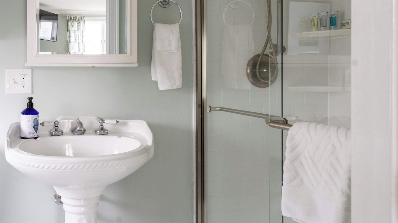 Photo of Bathroom in Yachting Village