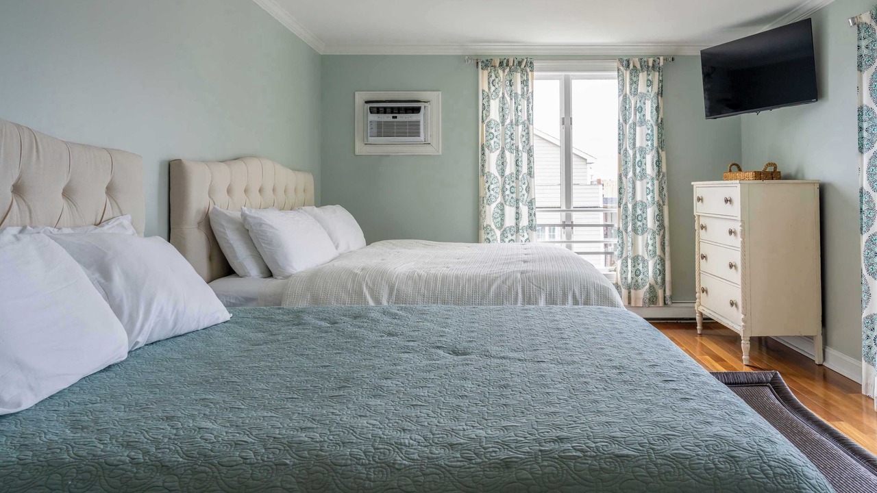 Photo of Bedroom in Yachting Village