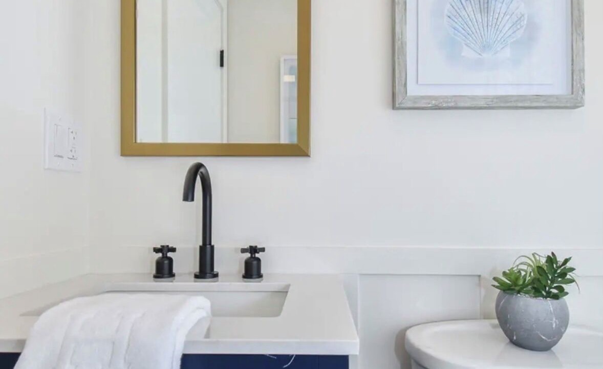 Photo of Bathroom in Yachting Village