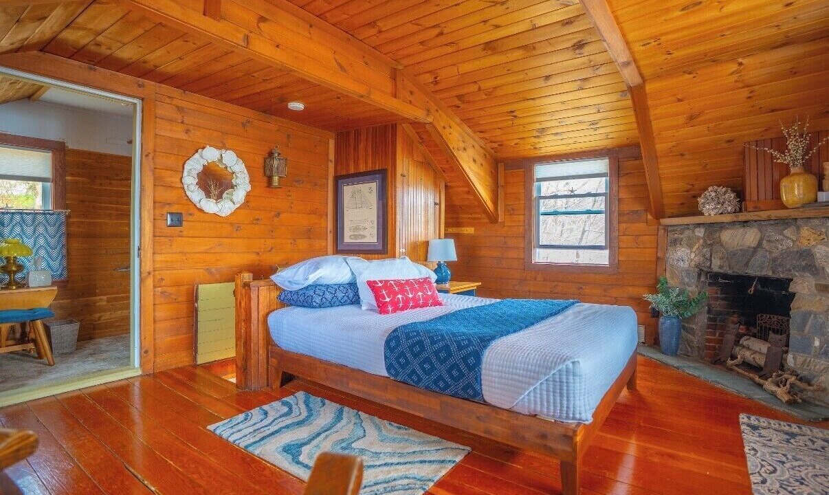 Photo of Bedroom in Yarmouth