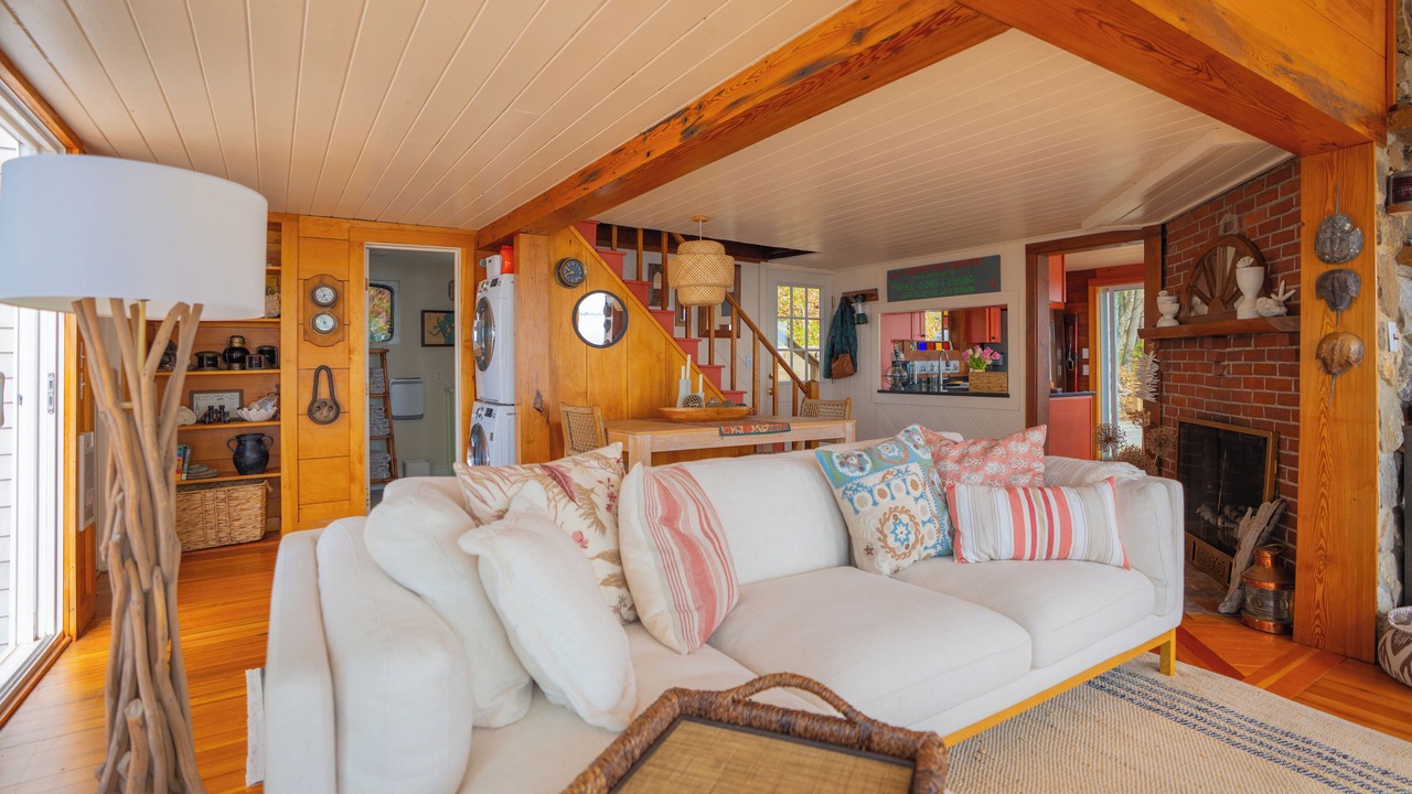 Photo of Livingroom in Yarmouth