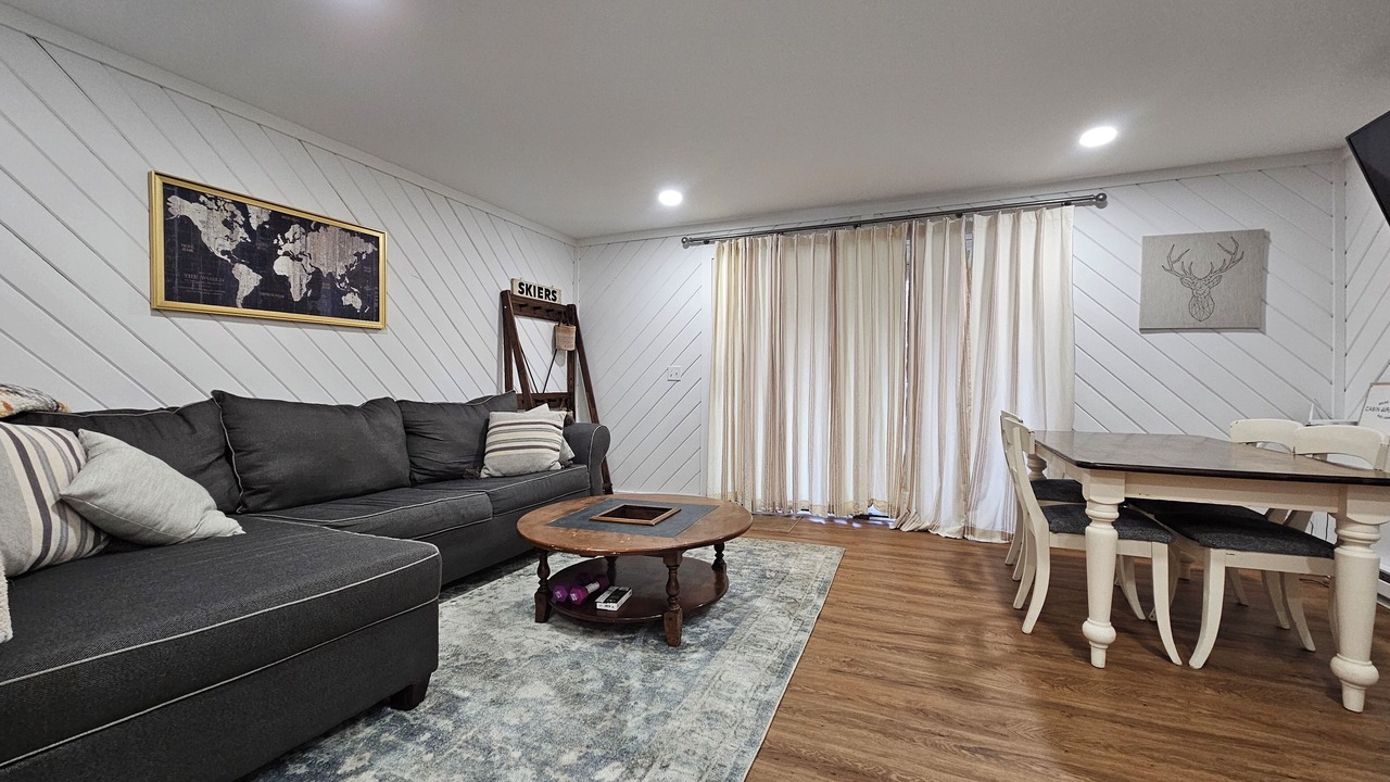 Photo of Livingroom in West Dover