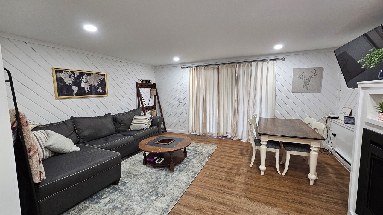 Photo of Livingroom in West Dover