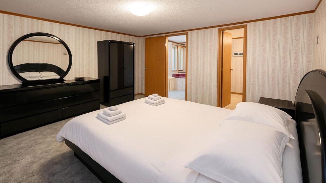 Photo of Bedroom in Swan Lake