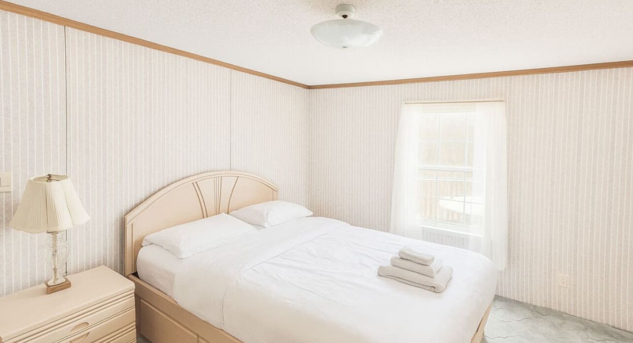 Photo of Bedroom in Swan Lake