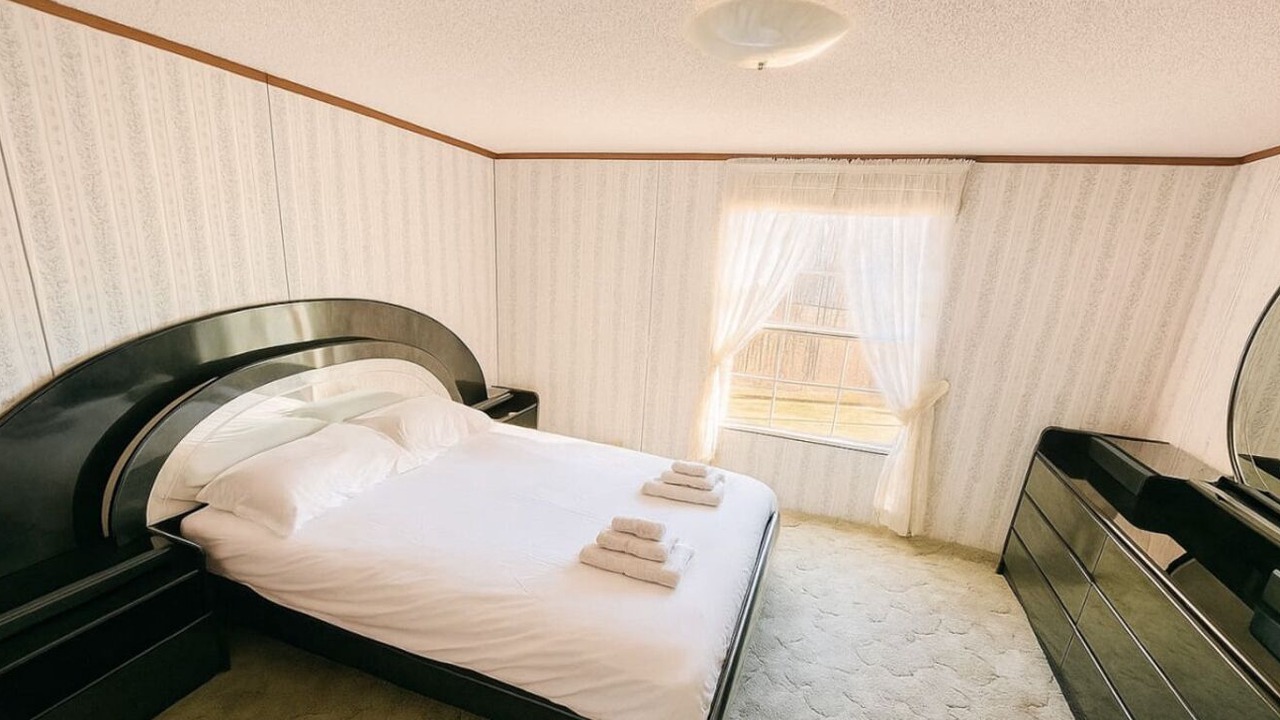 Photo of Bedroom in Swan Lake