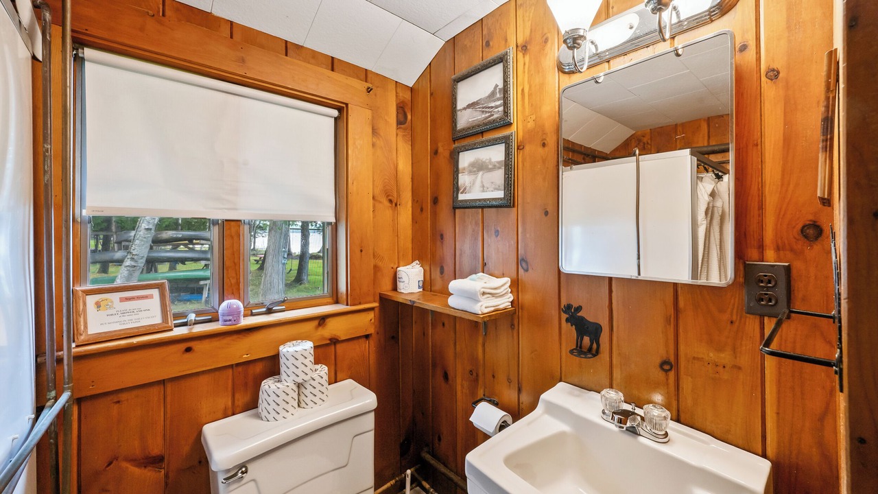 Photo of Bathroom in Oquossoc