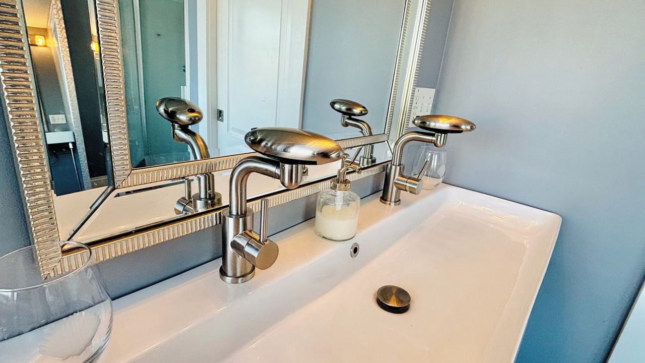 Photo of Bathroom in Groton Long Point