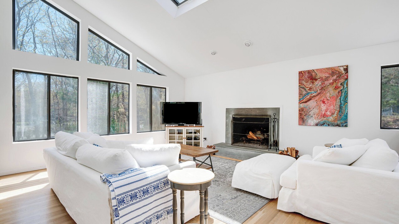 Photo of Livingroom in East Hampton