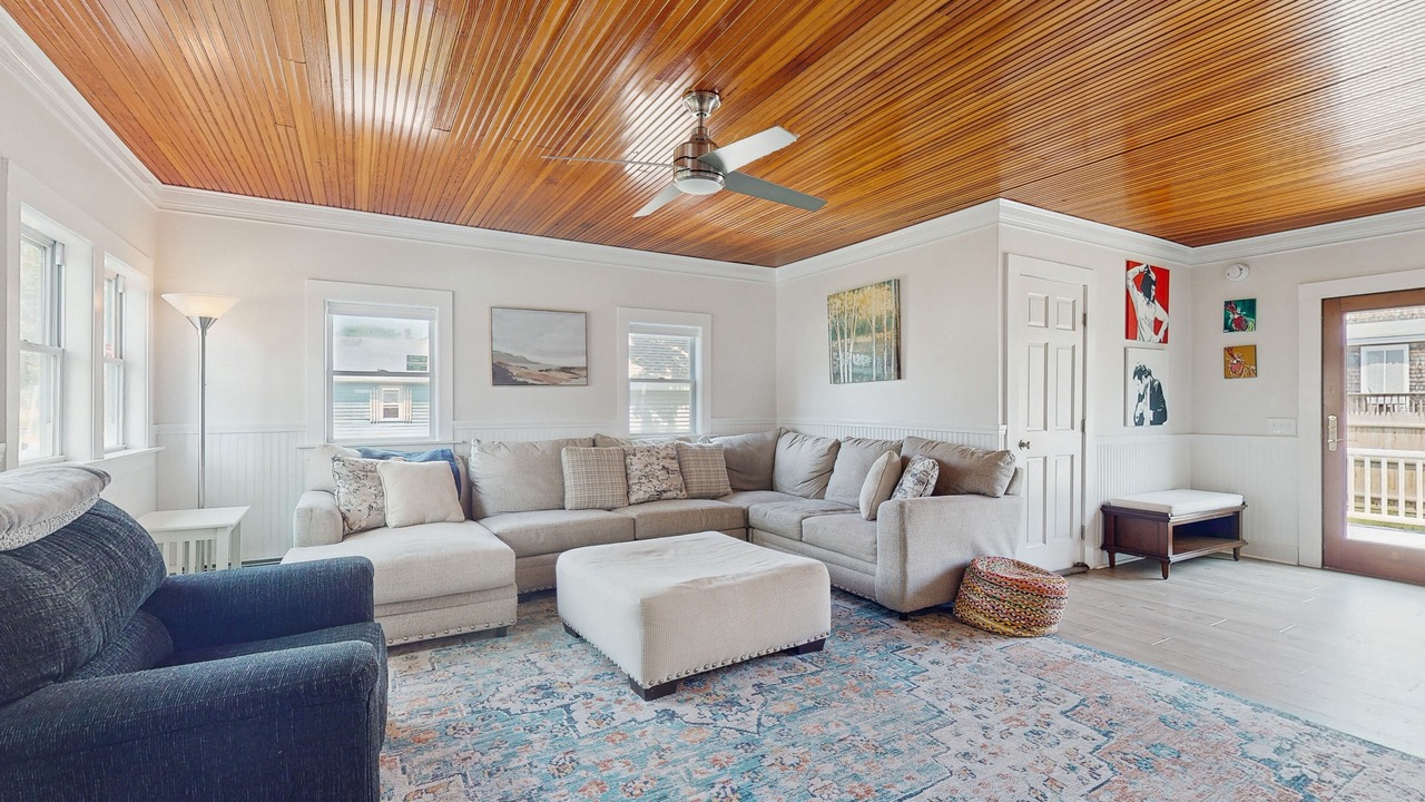 Photo of Livingroom in Camp Ellis