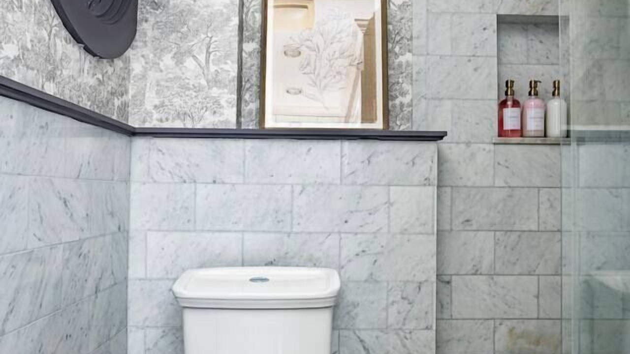 Photo of Bathroom in College Hill