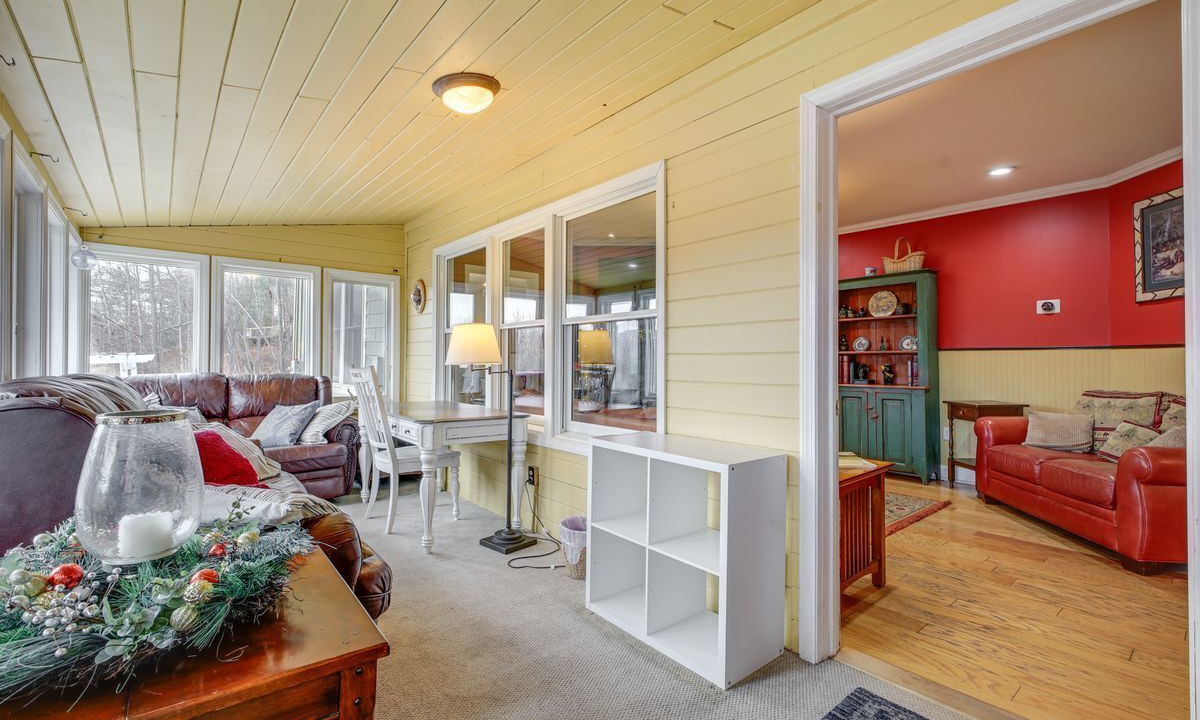Photo of Livingroom in Bolton Landing