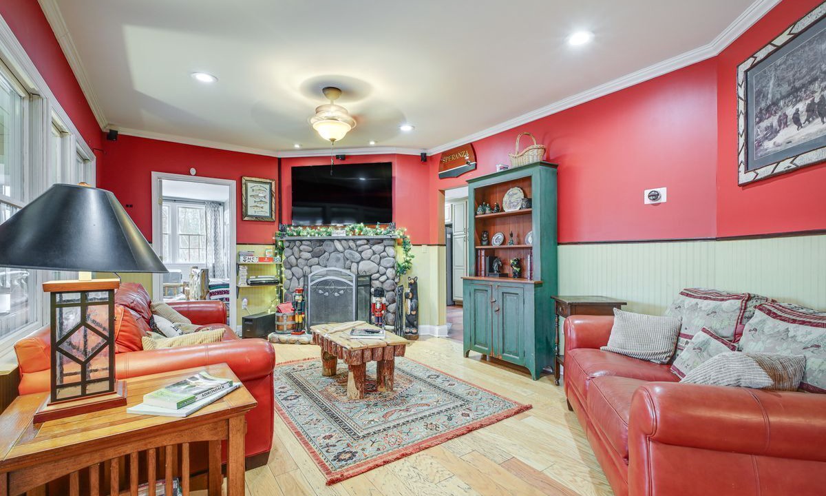 Photo of Livingroom in Bolton Landing