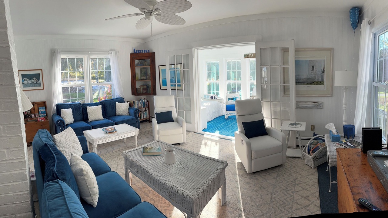 Photo of Livingroom in Isle of Springs