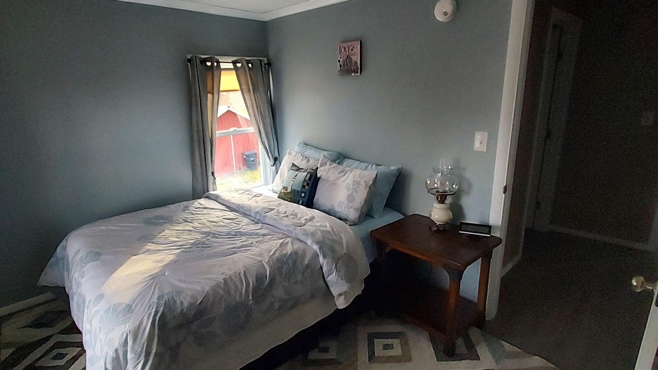 Photo of Bedroom in Bluff Point