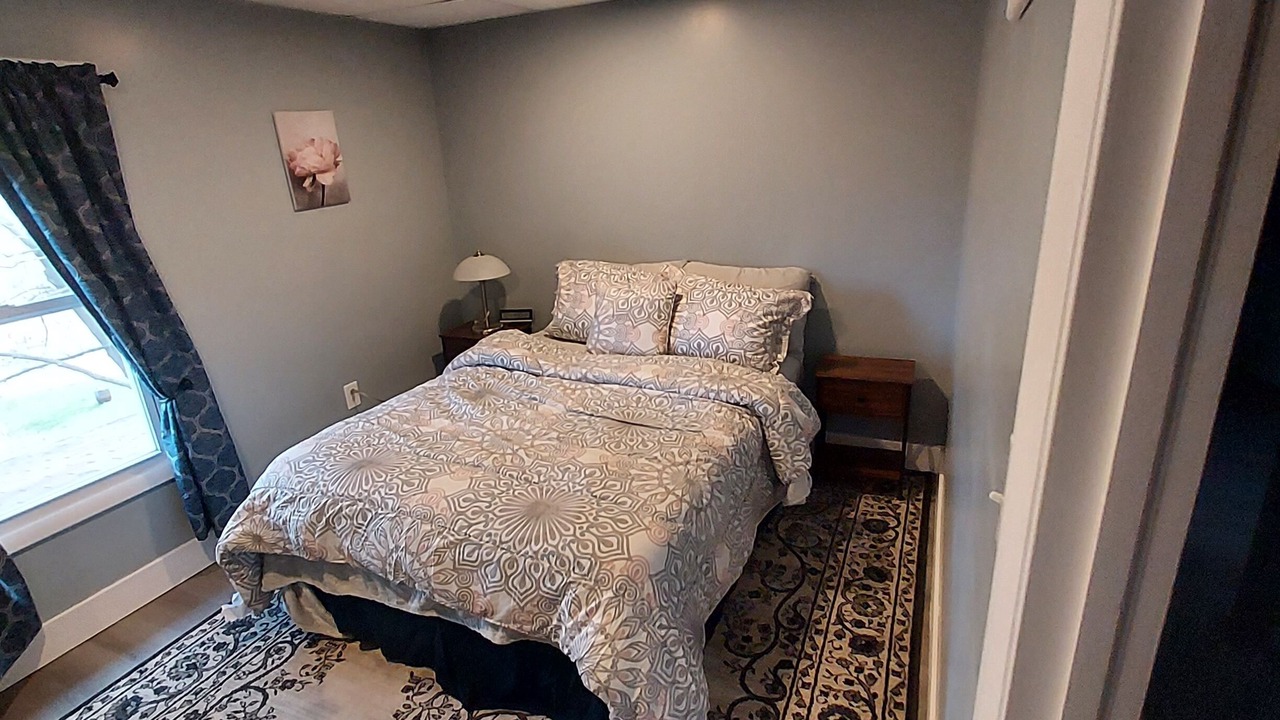 Photo of Bedroom in Bluff Point
