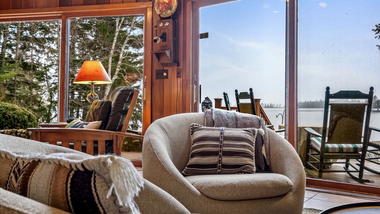 Photo of Livingroom in Belgrade Lakes