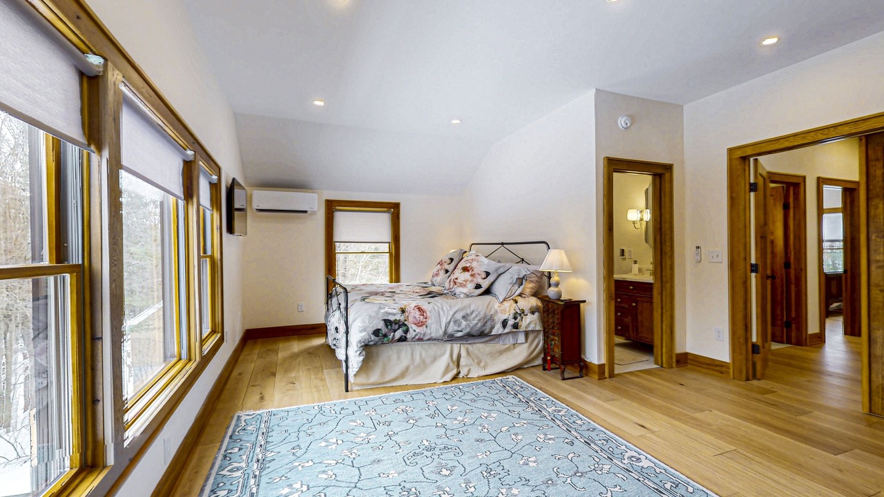 Photo of Bedroom in Bolton Landing