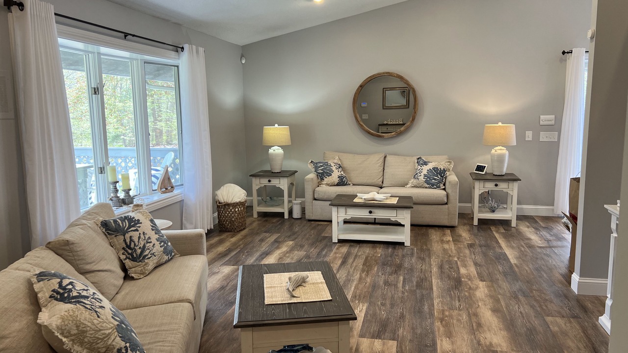 Photo of Livingroom in Kenyon