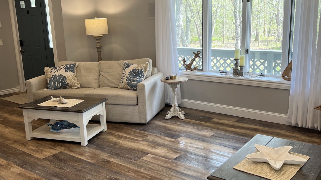 Photo of Livingroom in Kenyon