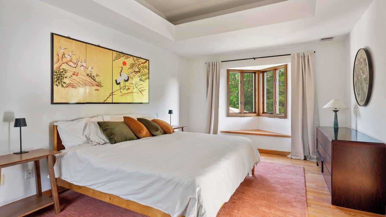 Photo of Bedroom in Pleasant Valley