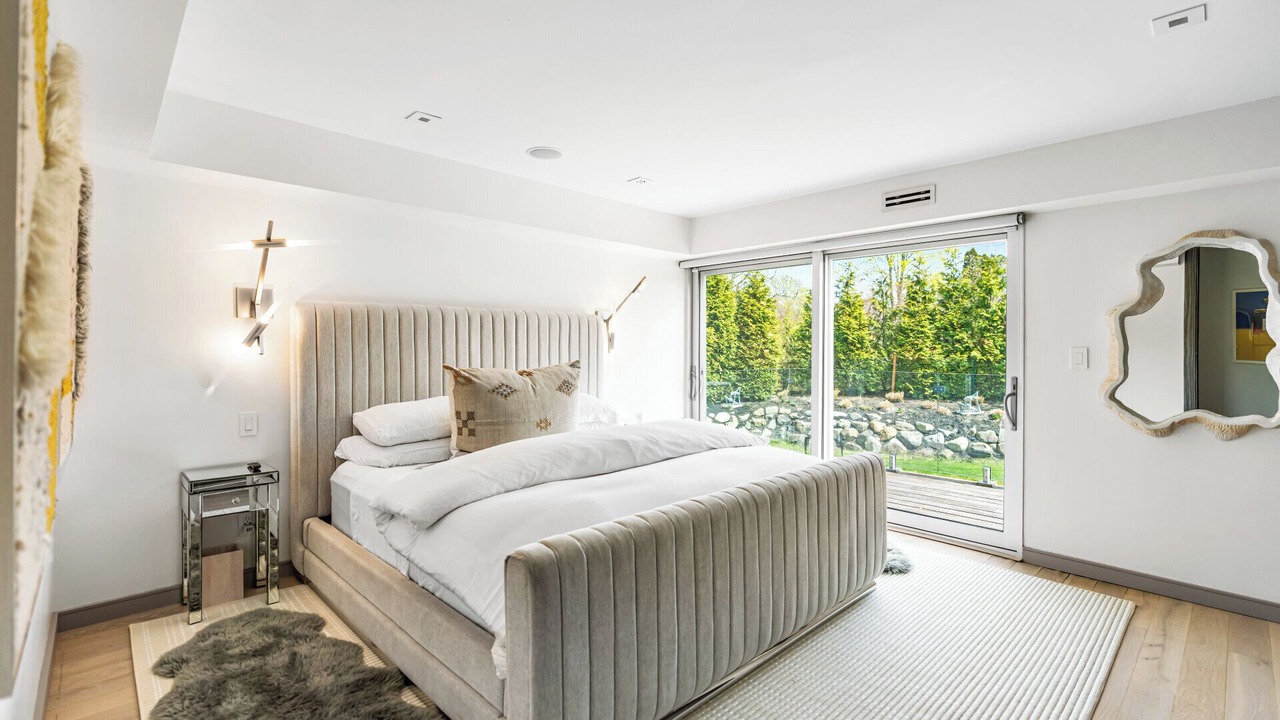Photo of Bedroom in Shinnecock Hills