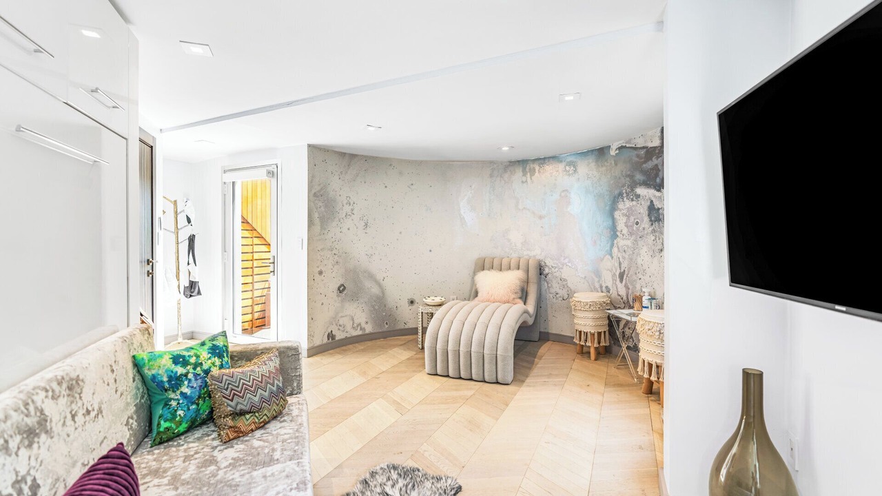 Photo of Livingroom in Shinnecock Hills