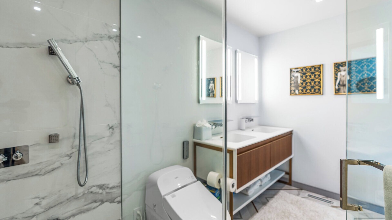 Photo of Bathroom in Shinnecock Hills