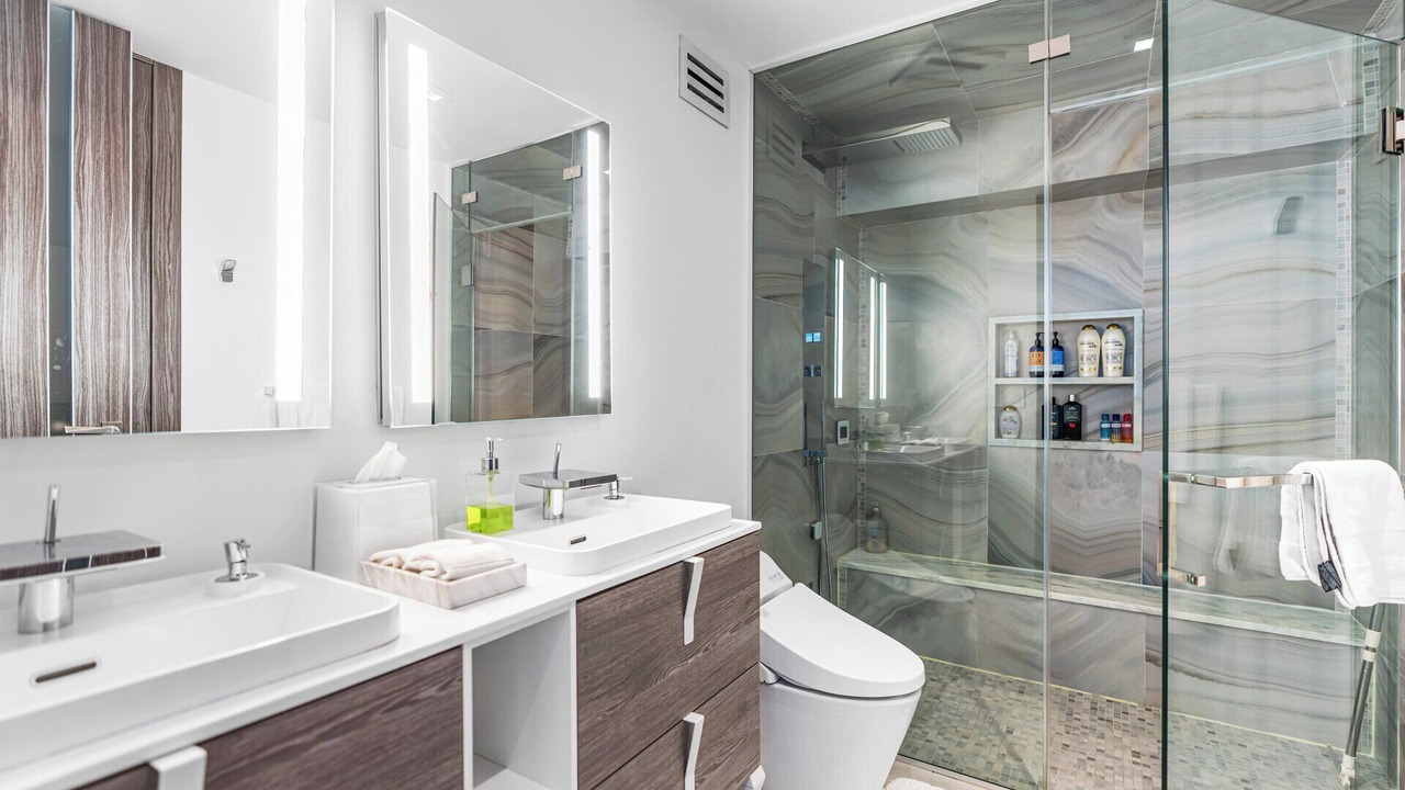 Photo of Bathroom in Shinnecock Hills