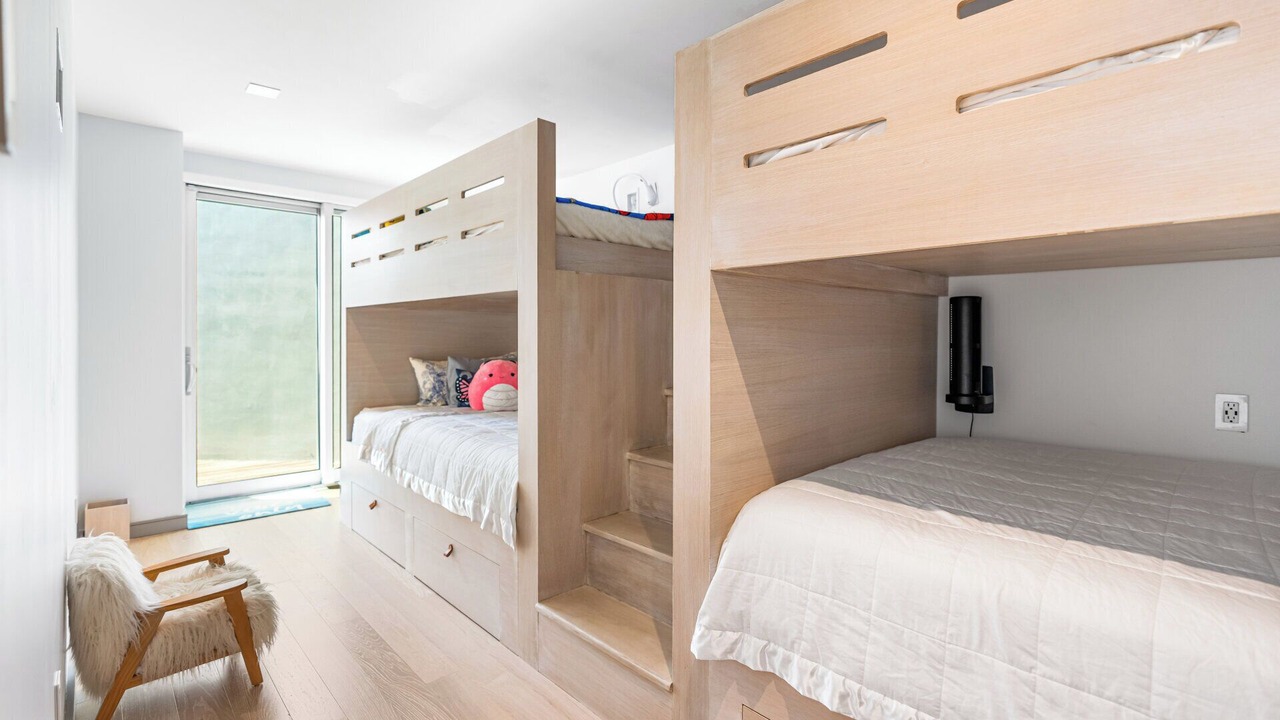 Photo of Bedroom in Shinnecock Hills