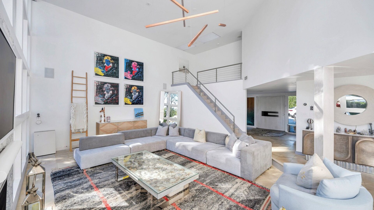 Photo of Livingroom in Shinnecock Hills