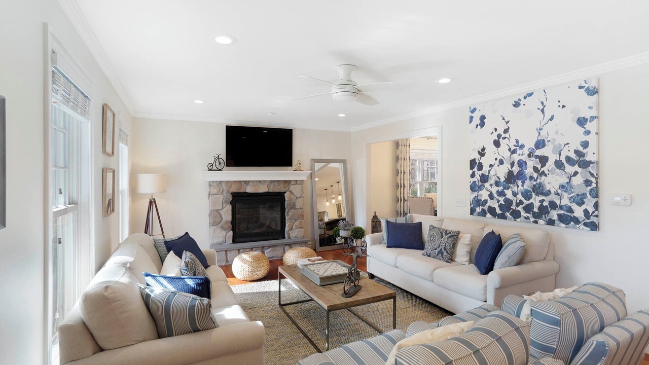 Photo of Livingroom in Oak Bluffs