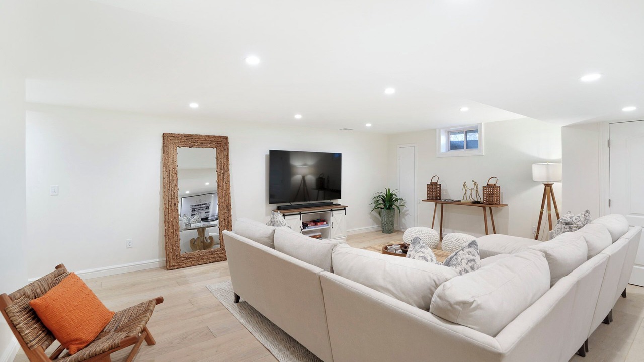 Photo of Livingroom in Oak Bluffs