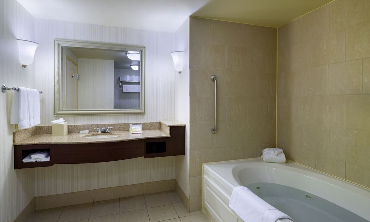 Photo of Bathroom in Silver Lane