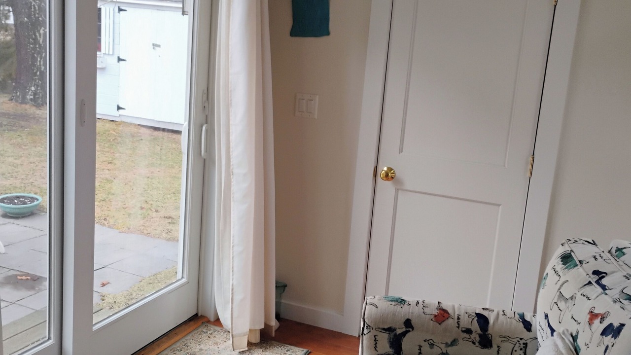 Photo of Livingroom in West Yarmouth