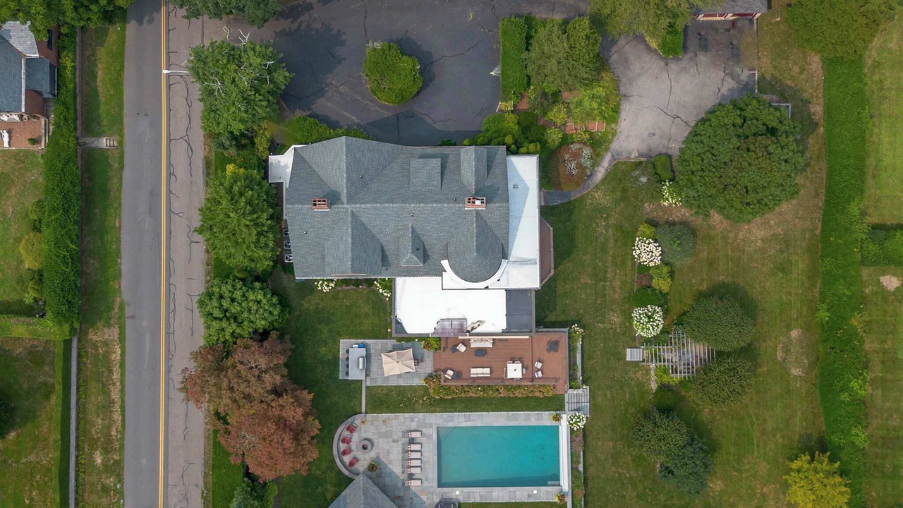 Photo of Outdoor in Top of the Hill